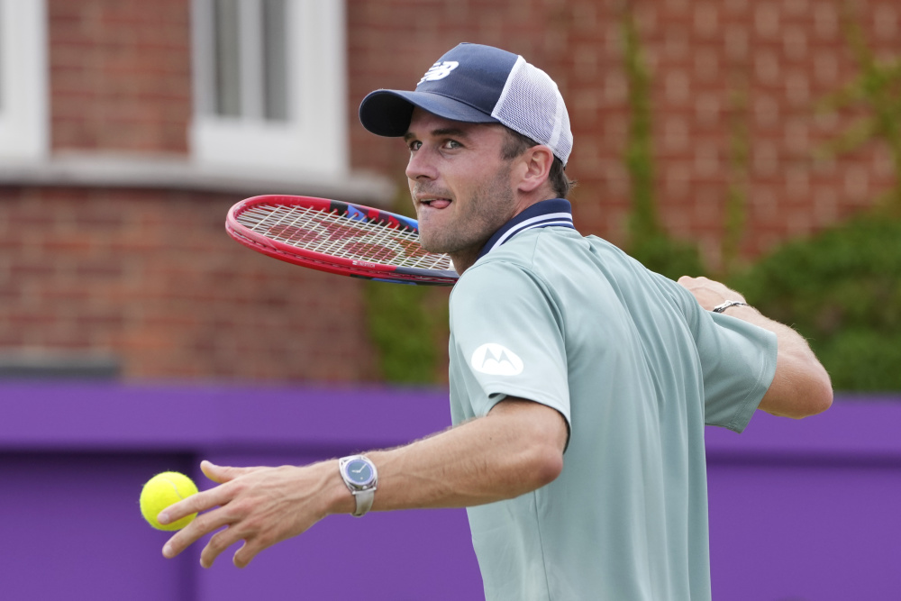 更展现了两 更展现了两