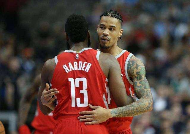 显得尤为智 显得尤为智