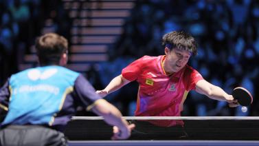 球运动中 球运动中